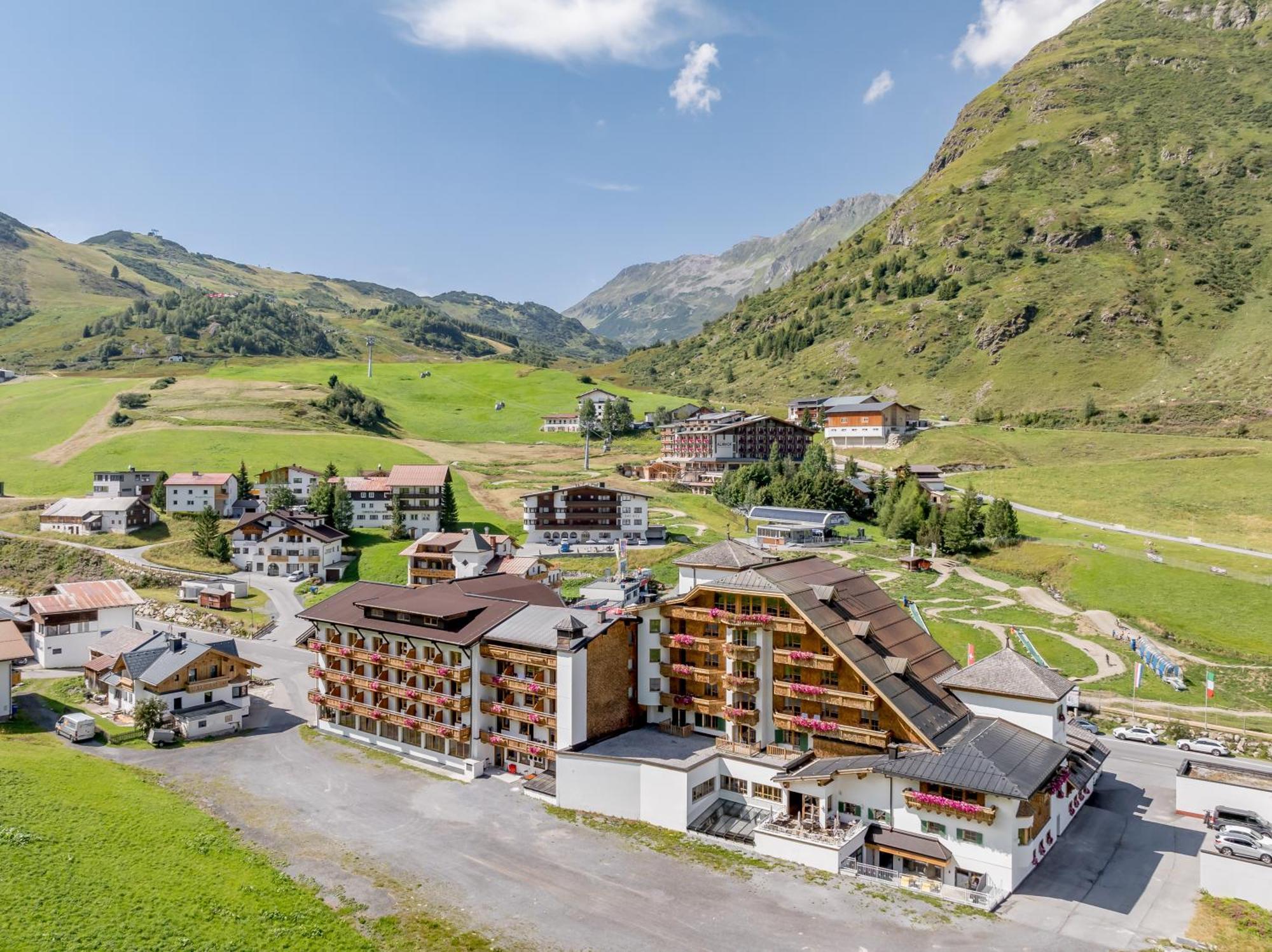 Alpenromantik-Hotel Wirlerhof Galtür Екстериор снимка
